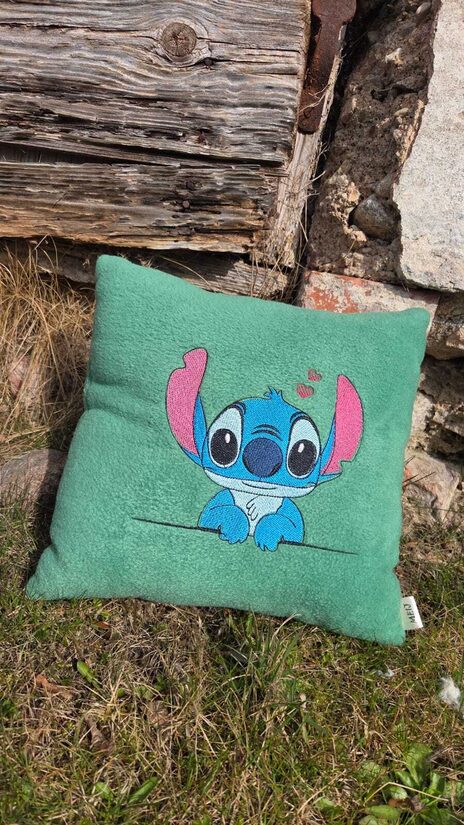 Dekoratīvais spilvens - STICH Zaļš